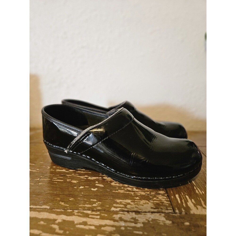 DANSKO Black Patent Clogs Shoes Women Size 39 EU Comfort Shoes Nurse Doctor